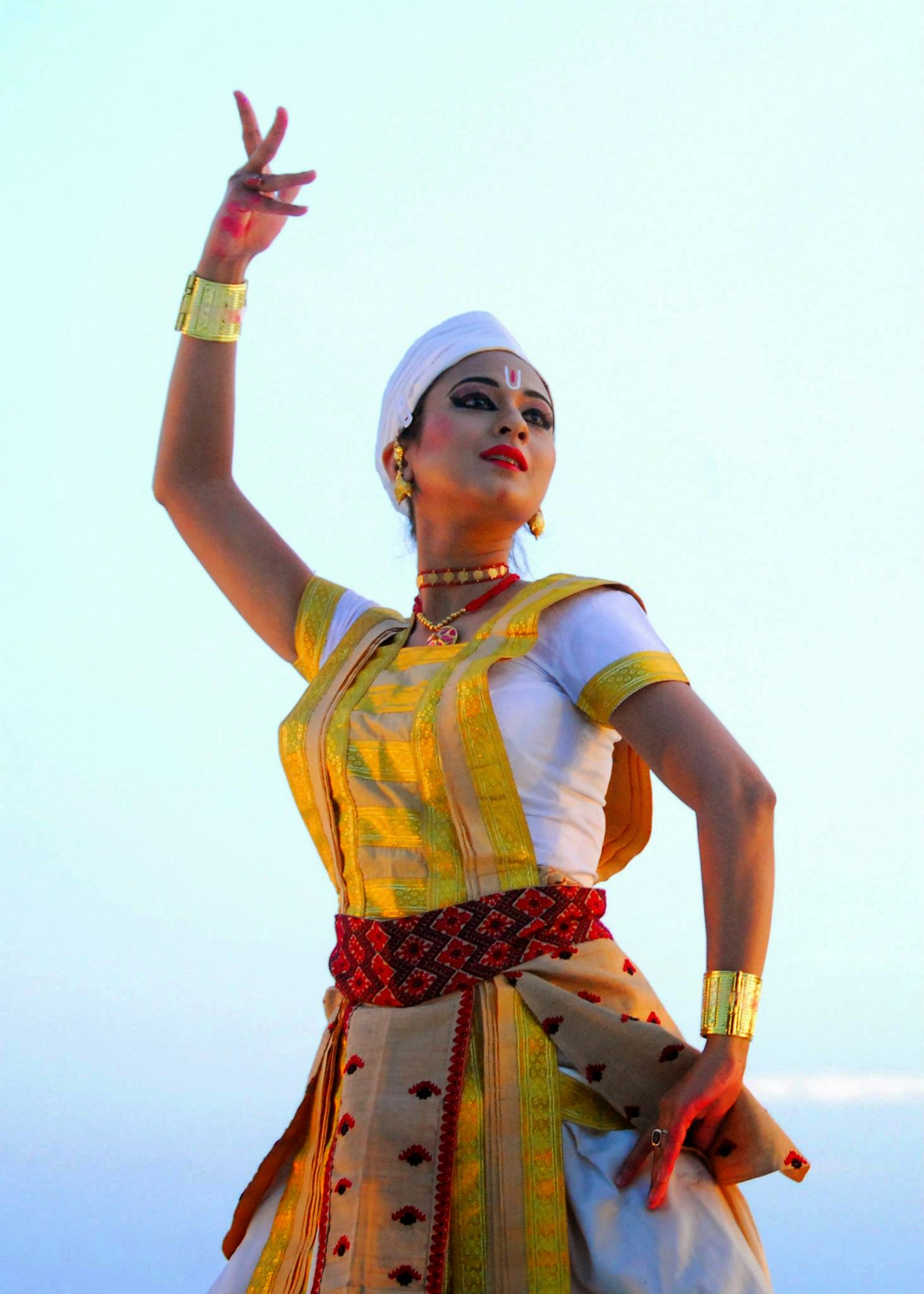 Perona displaying Veera rasa with her stance